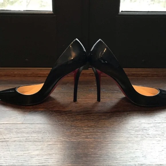 Authentic louboutin heels. Gently worn condition! - Picture 3 of 9